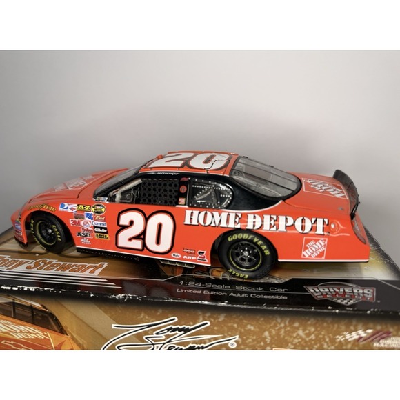 Tony Stewart 2007 #20 Home Depot Monte Carlo SS – 1:24 Action Diecast NASCAR - Picture 2 of 12